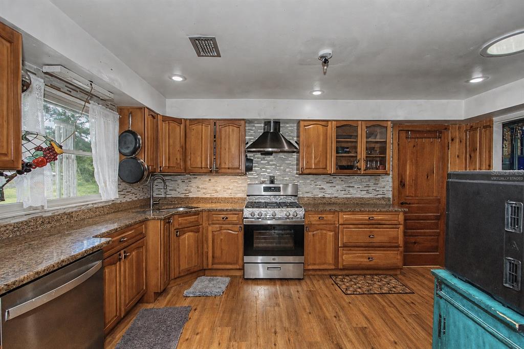 50 NE 120TH AVENUE, SILVER SPRINGS, FL — photo 4 of 30