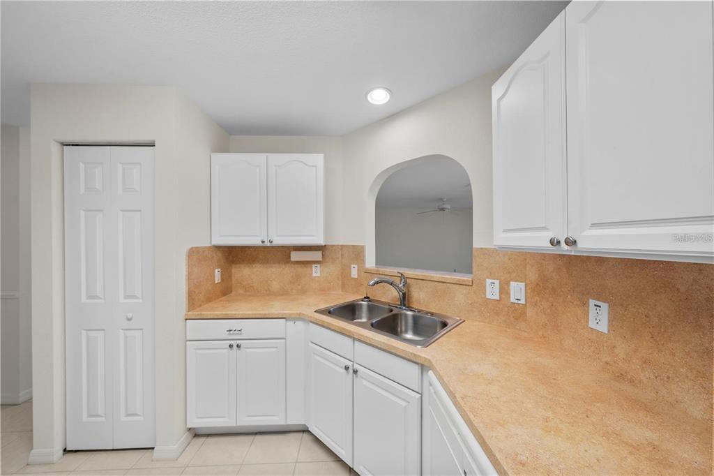9617 SW 92ND COURT, OCALA, FL — photo 3 of 30