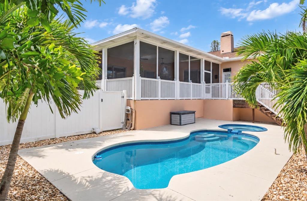 121 7TH STREET, BELLEAIR BEACH, FL — photo 3 of 30