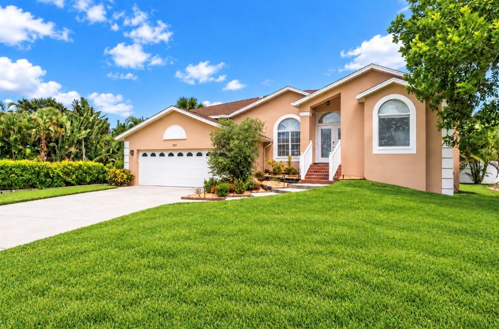 121 7TH STREET, BELLEAIR BEACH, FL — photo 4 of 30