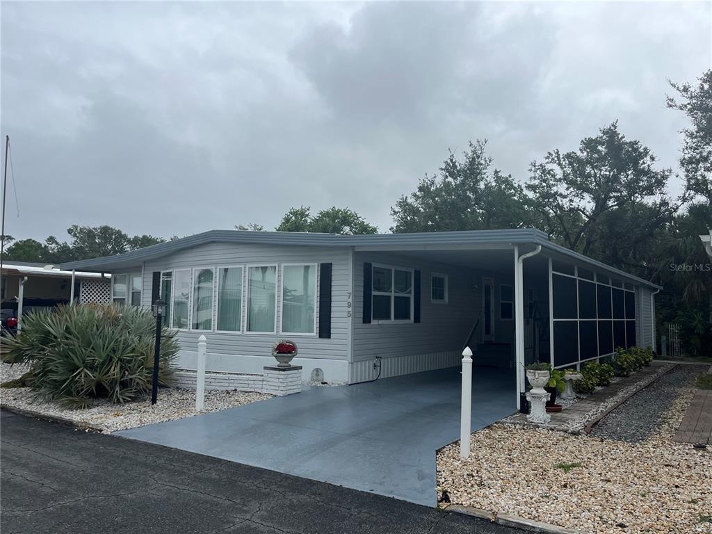 795 CERVINA DRIVE N