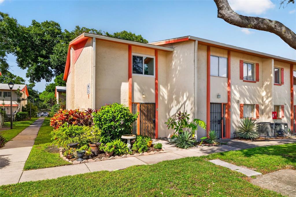 1625 58TH TERRACE S UNIT 1, ST PETERSBURG, FL — photo 3 of 30