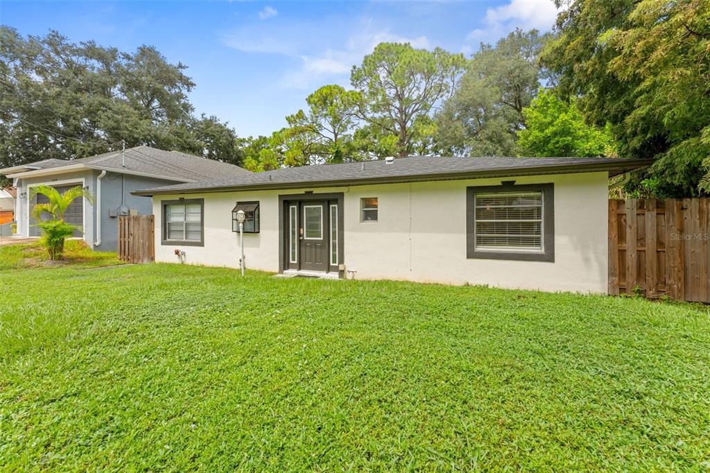 7327 WINCHESTER DRIVE, TAMPA, FL — photo 2 of 30