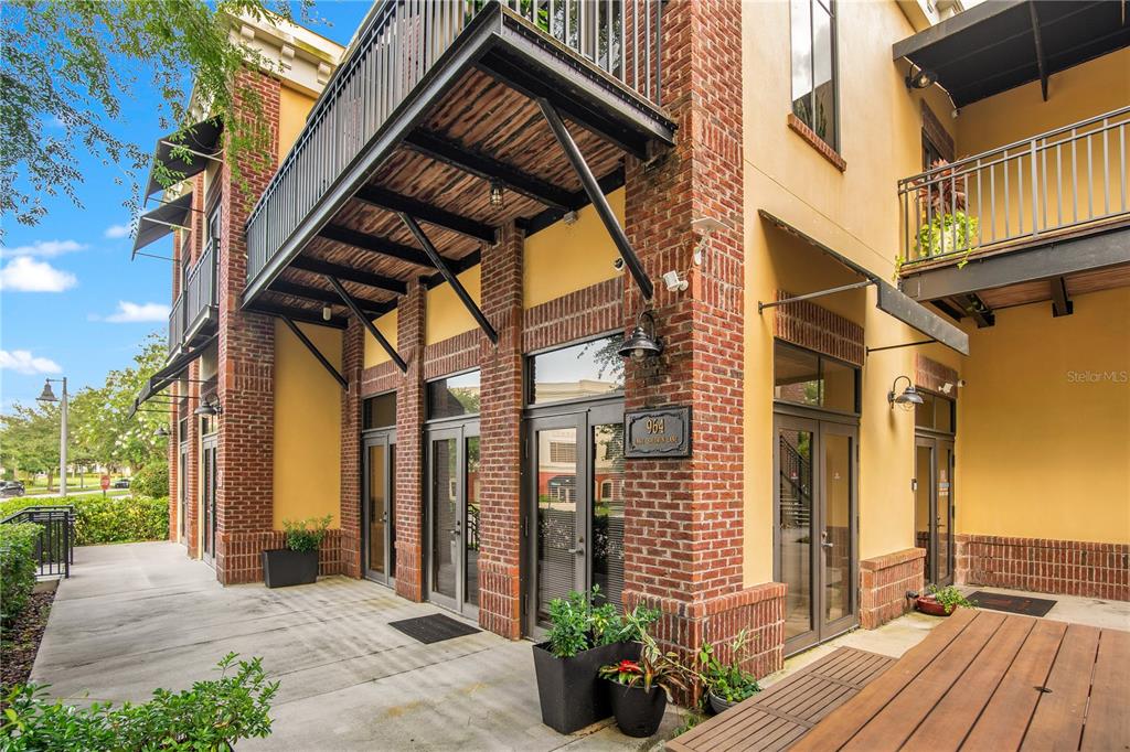 964 LAKE BALDWIN LANE UNIT 200