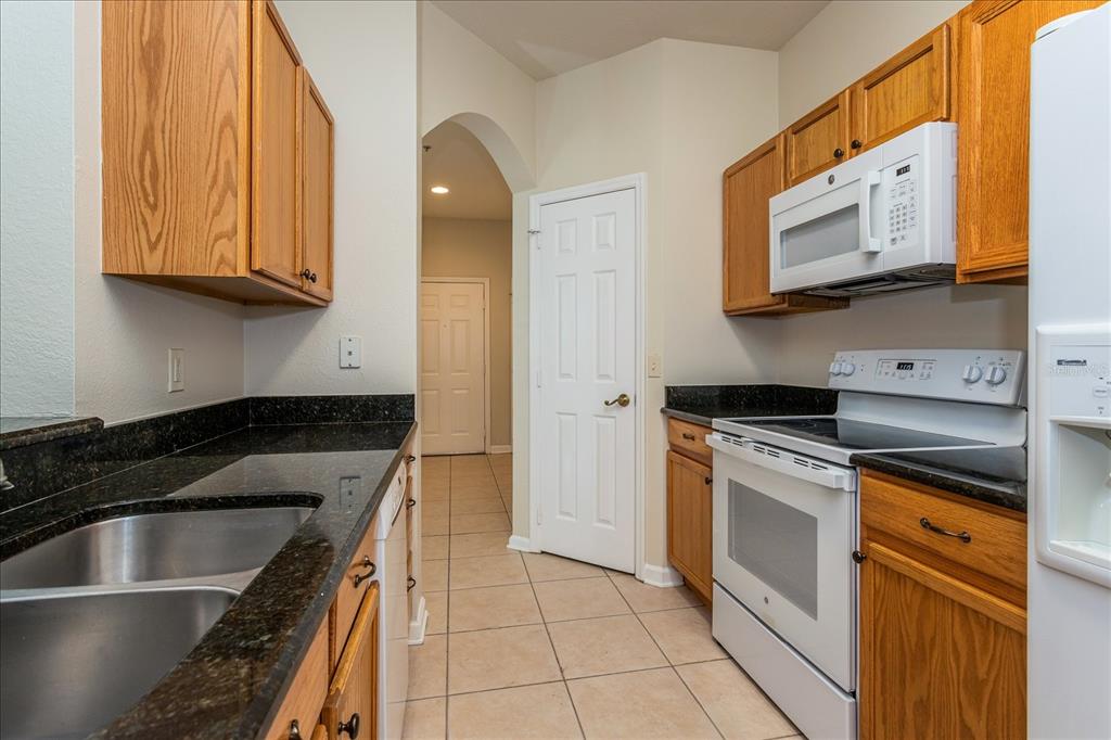 586 BRANTLEY TERRACE WAY UNIT 101, ALTAMONTE SPRINGS, FL — photo 5 of 30