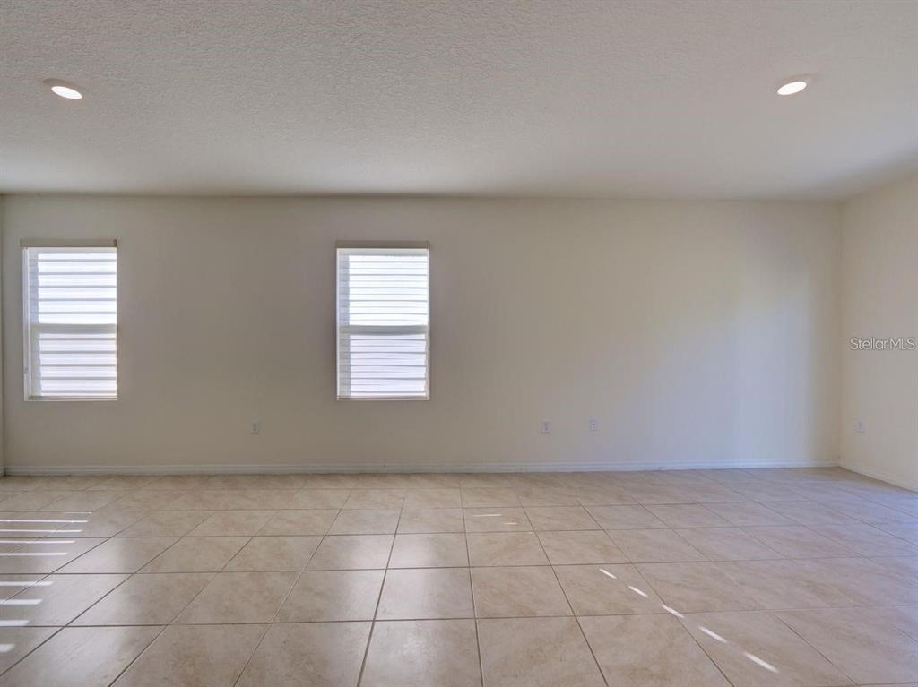 2501 RIBBON FALL AVENUE, DAVENPORT, FL — photo 5 of 30