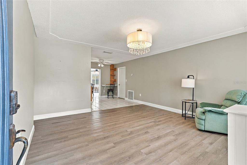 9727 GROVELAND STREET, SEMINOLE, FL — photo 4 of 30
