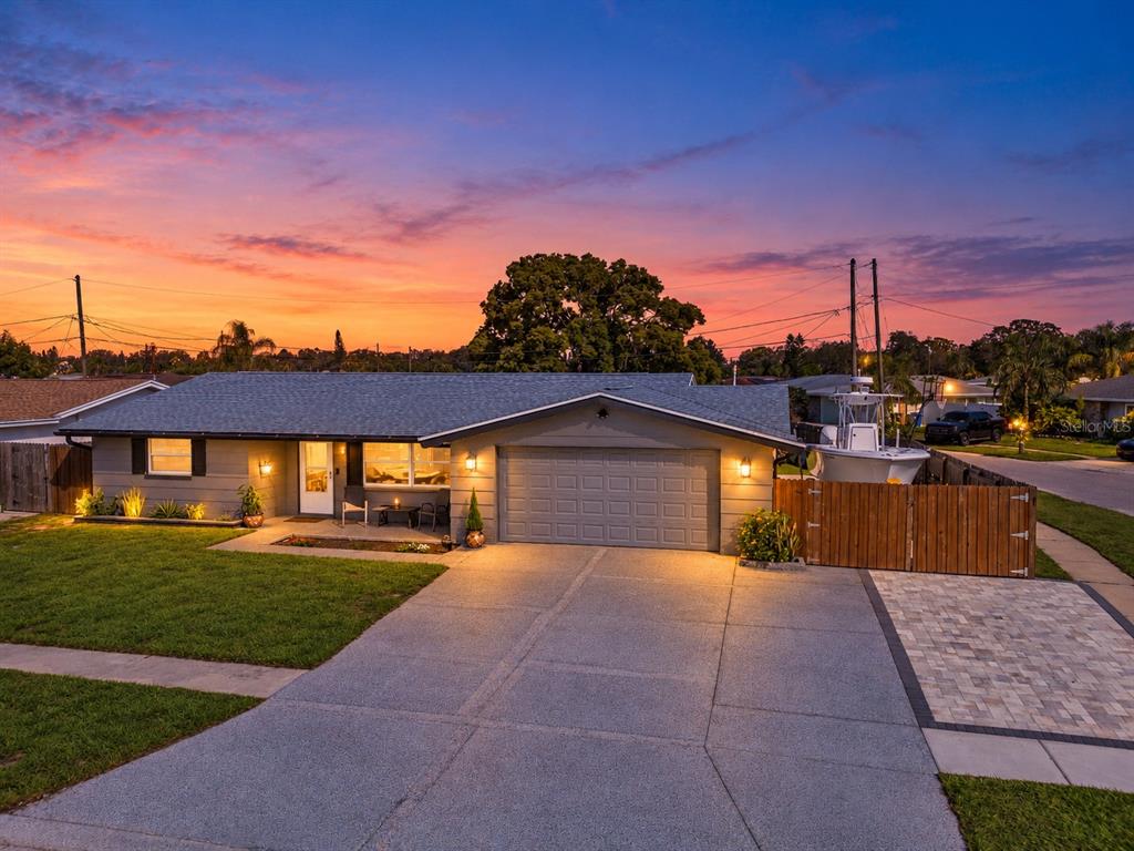 5735 MOSAIC DRIVE