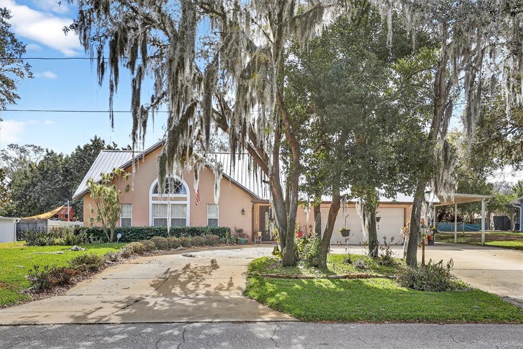 2725 W CHARING ROAD