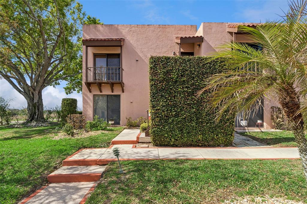 210 LA CASA UNIT 210