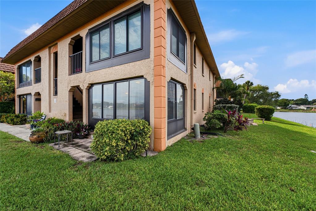 10142 SEMINOLE ISLAND DRIVE, LARGO, FL — photo 4 of 30