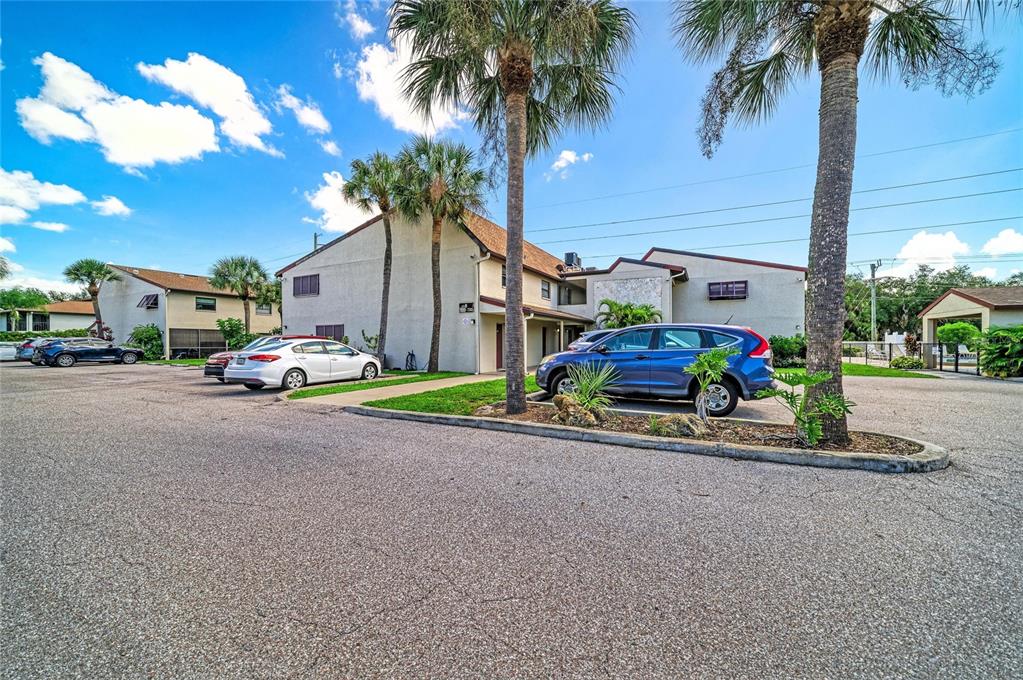 7237 CLOISTER DRIVE UNIT 207, SARASOTA, FL — photo 3 of 23