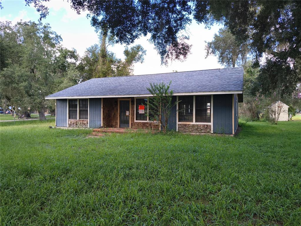 5125 LAKEWOOD DRIVE