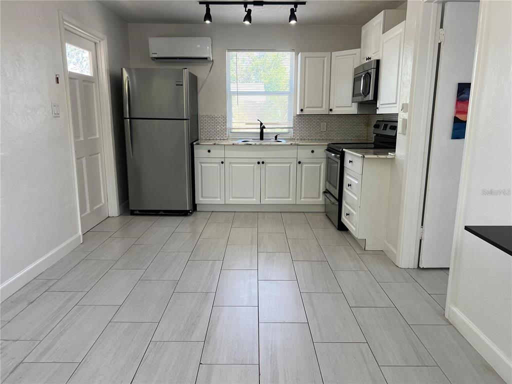 2727 17TH STREET N, ST PETERSBURG, FL — photo 5 of 13