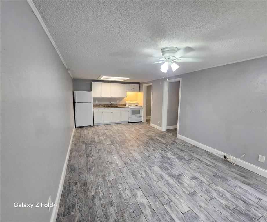 1400 STRAWBERRY PLACE UNIT 34, PLANT CITY, FL — photo 3 of 10