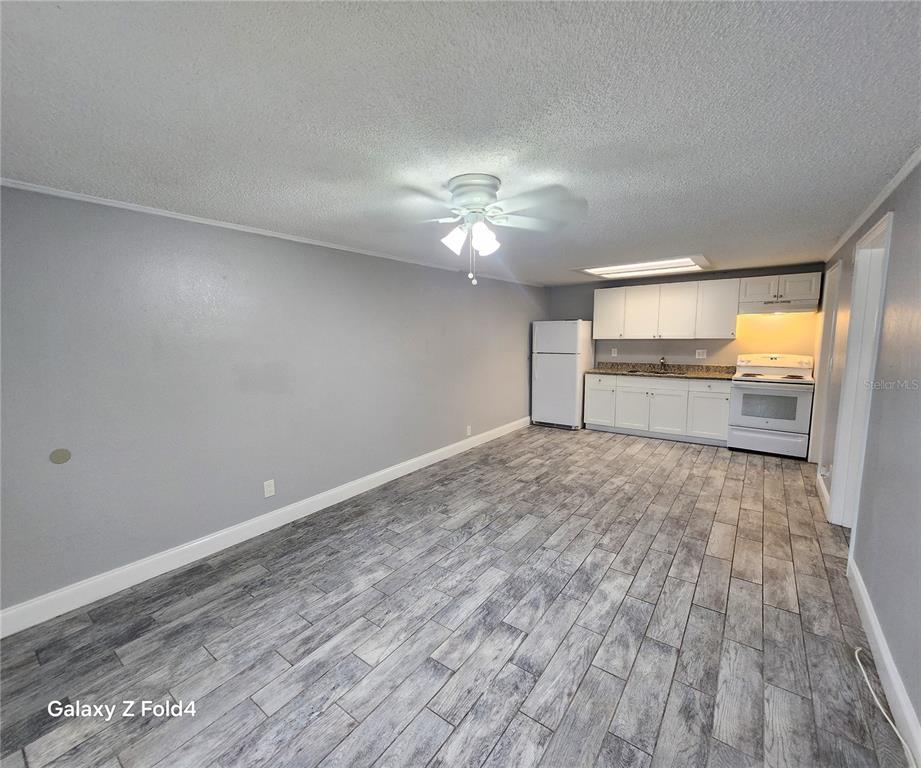 1400 STRAWBERRY PLACE UNIT 34, PLANT CITY, FL — photo 4 of 10
