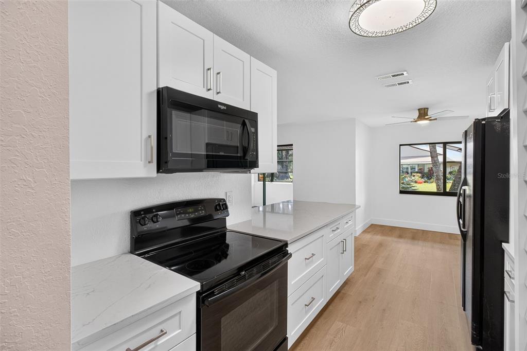 1234 11TH CIRCLE SE UNIT 19, LARGO, FL — photo 5 of 30