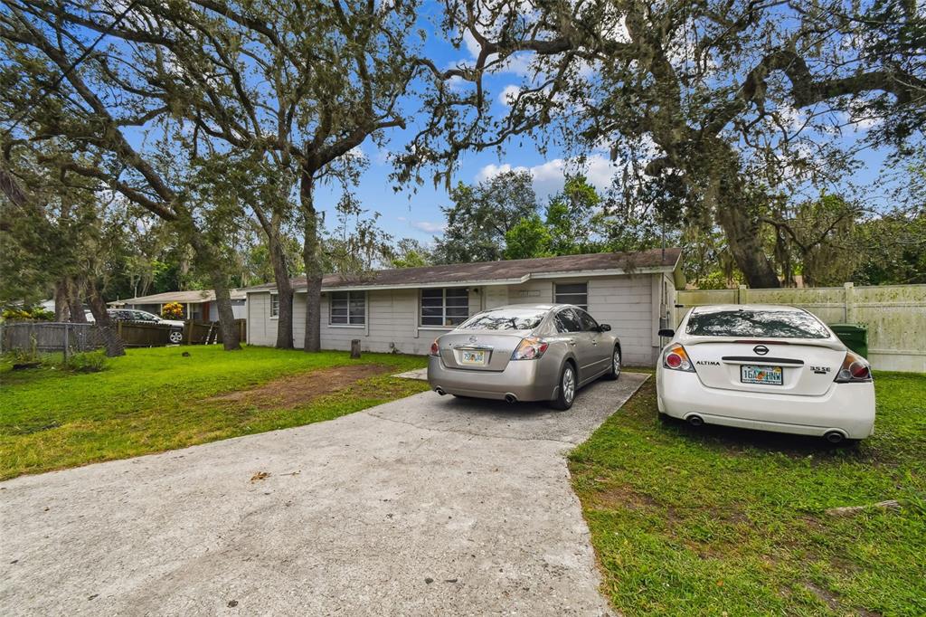 10101 N 11TH STREET, TAMPA, FL — photo 2 of 13