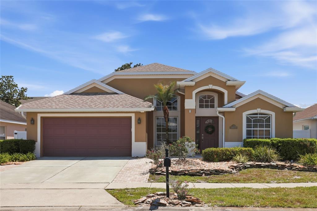 207 TAVESTOCK LOOP