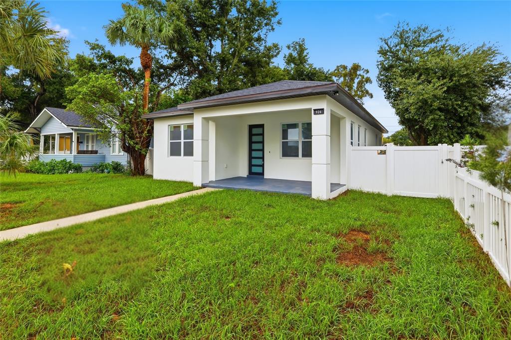 926 11TH AVENUE S, ST PETERSBURG, FL — photo 2 of 41
