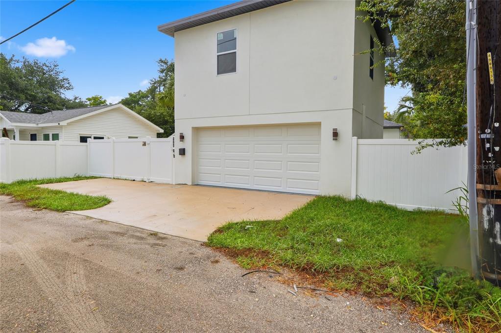 926 11TH AVENUE S, ST PETERSBURG, FL — photo 4 of 41