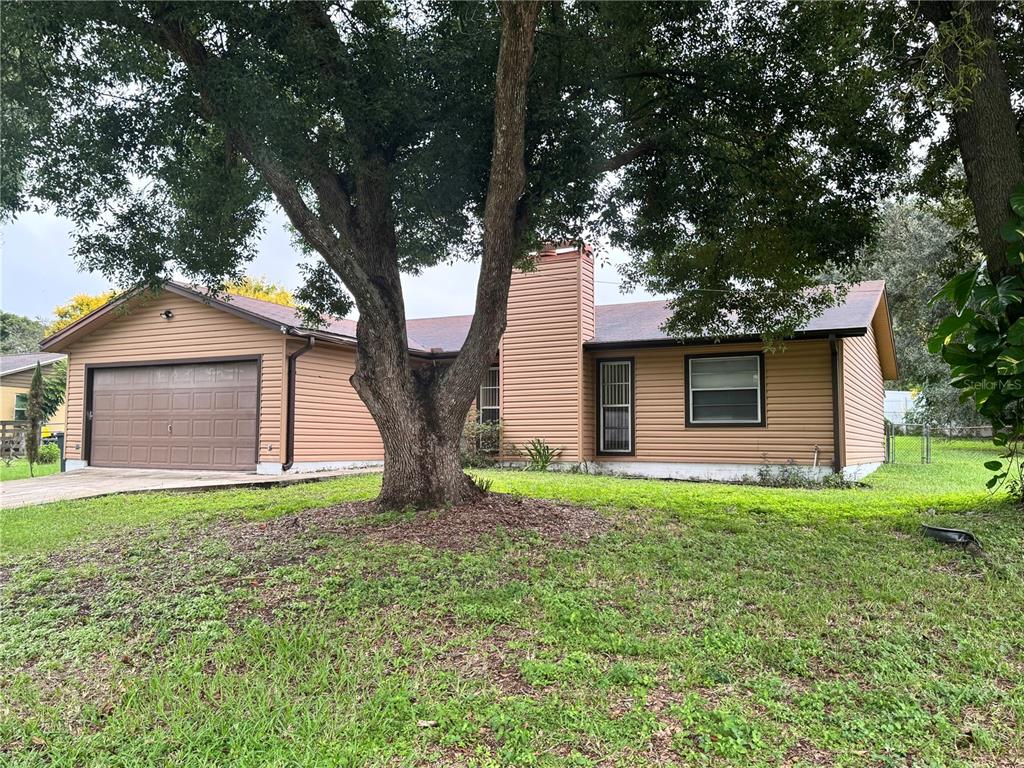 7415 HIGHLAND GROVE DRIVE, LAKELAND, FL — photo 2 of 19
