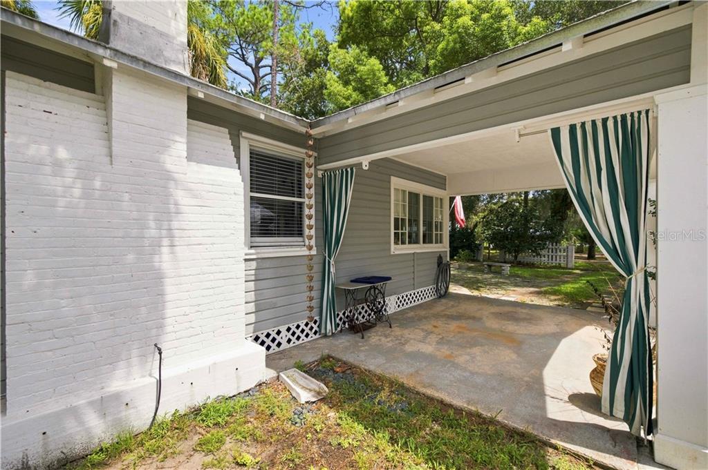 6104 Riverside DRIVE, YANKEETOWN, FL — photo 4 of 30
