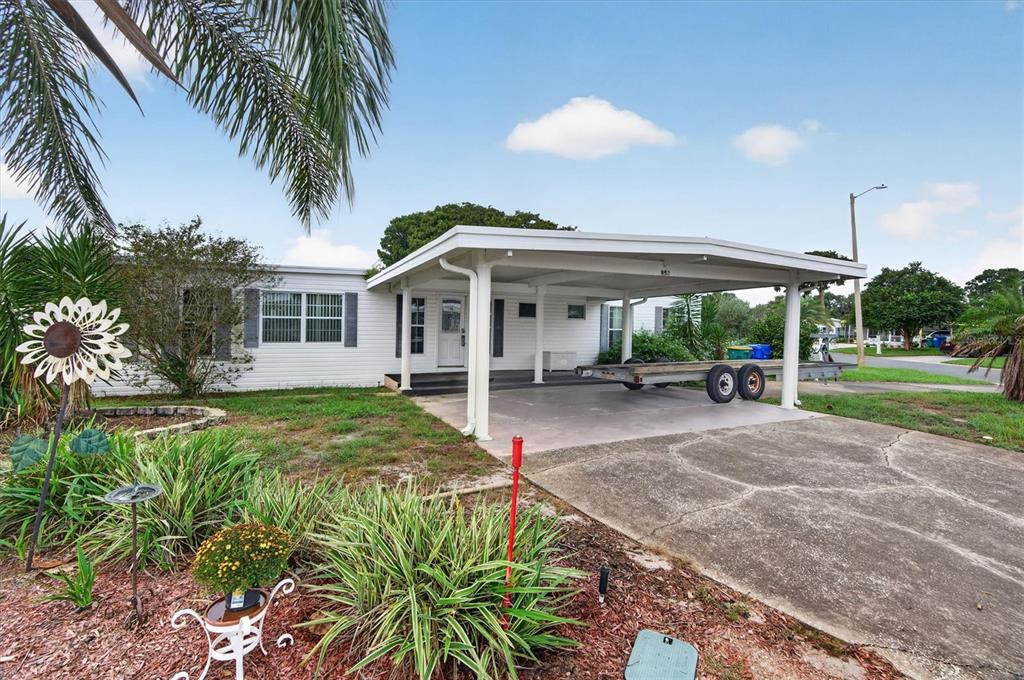 953 TODD WAY, TAVARES, FL — photo 2 of 30