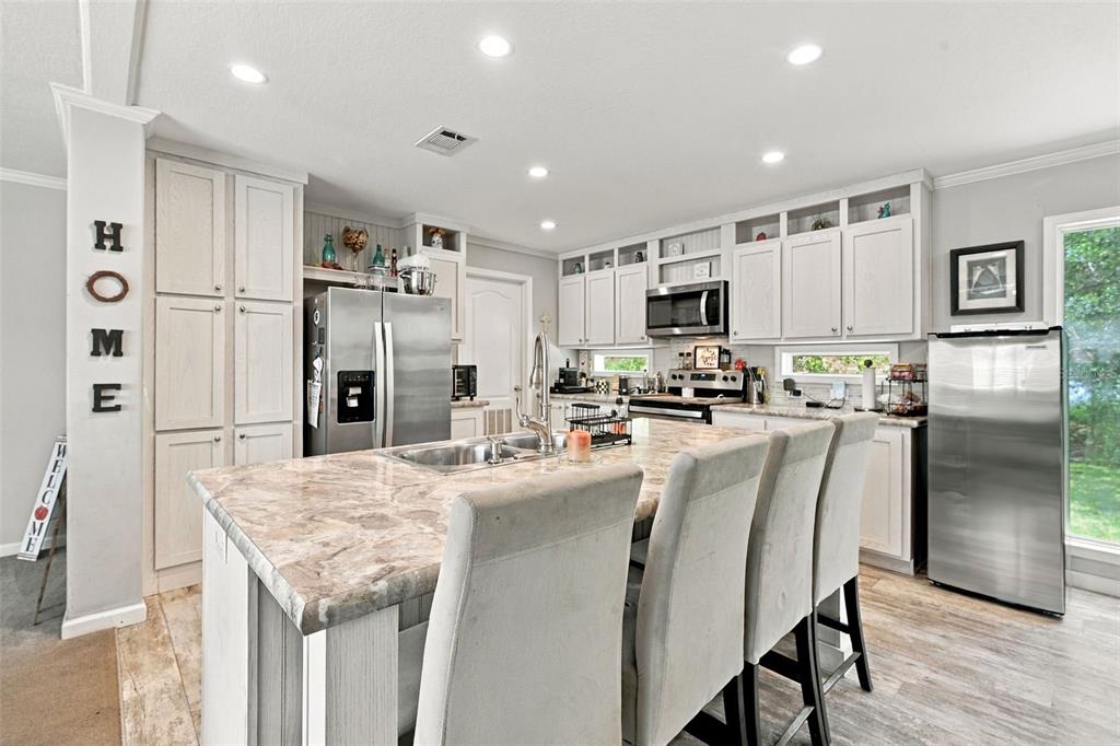 15247 LOMA AVENUE, SPRING HILL, FL — photo 5 of 30