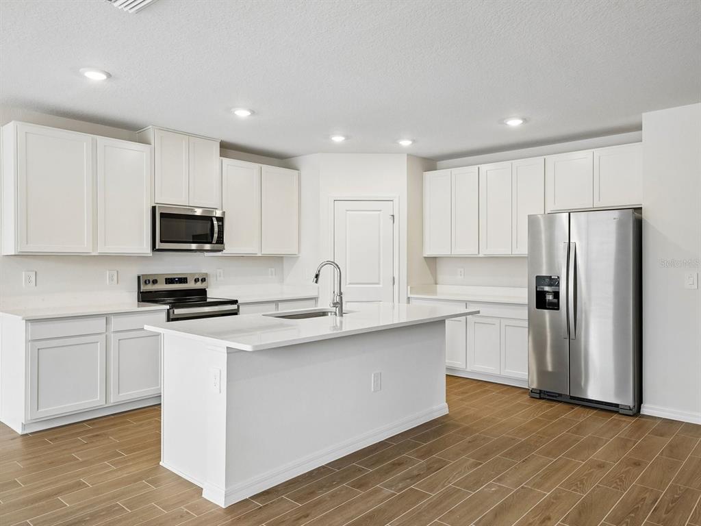 14137 HARVEST PINES LANE, HUDSON, FL — photo 4 of 15