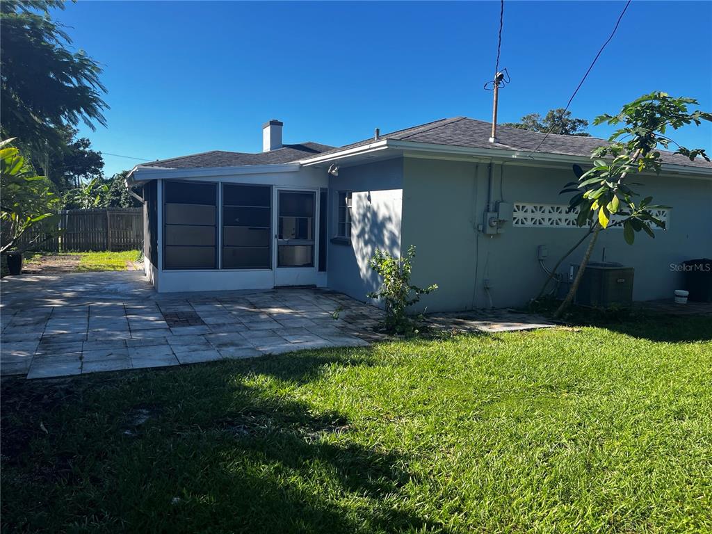 301 N CORONA AVENUE, CLEARWATER, FL — photo 5 of 20