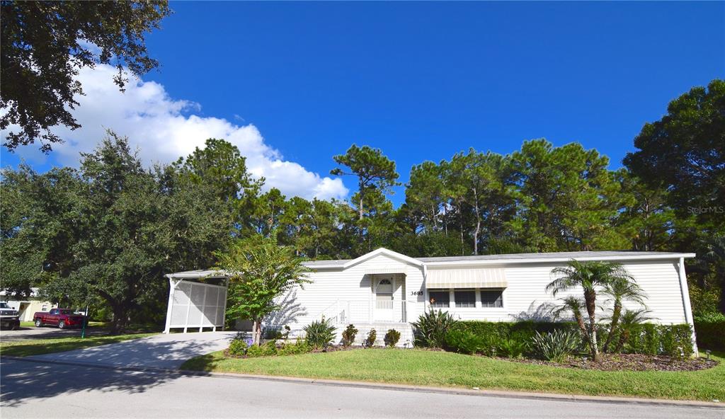 3685 COCONUT PALM CIRCLE