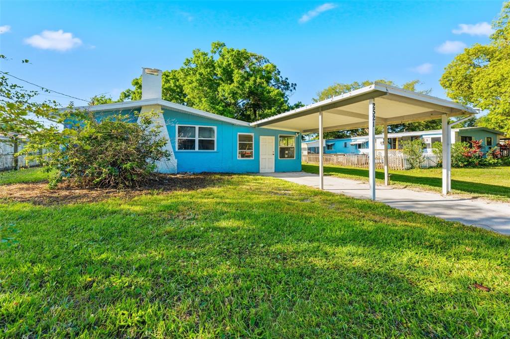 2521 HIGHLAND ACRES DR, CLEARWATER, FL — photo 2 of 27