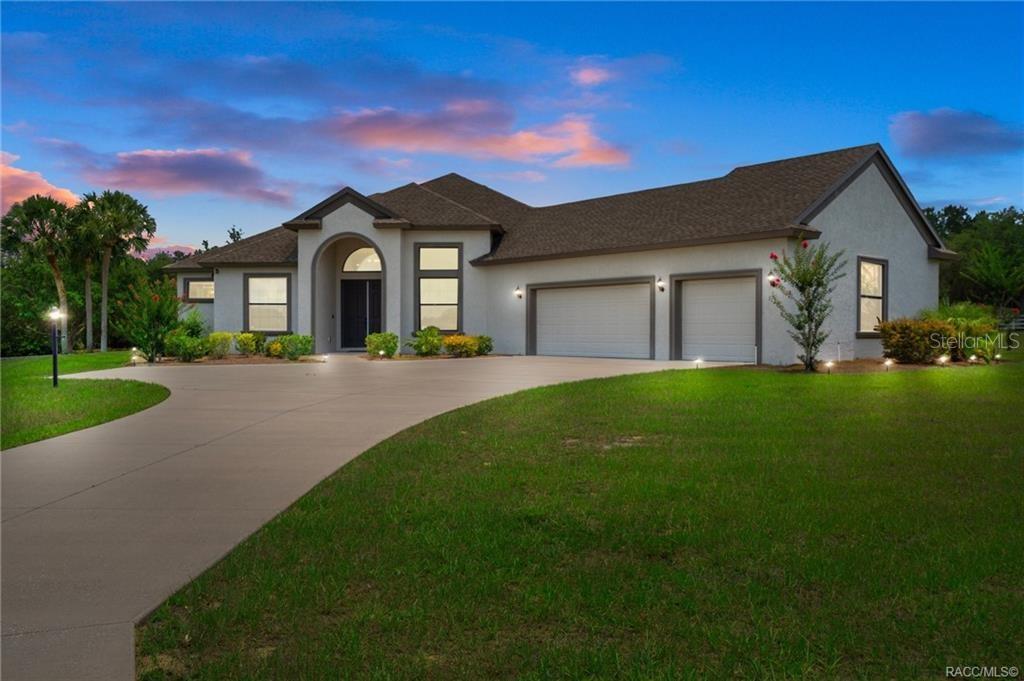 1127 E WHIRL AWAY CIRCLE