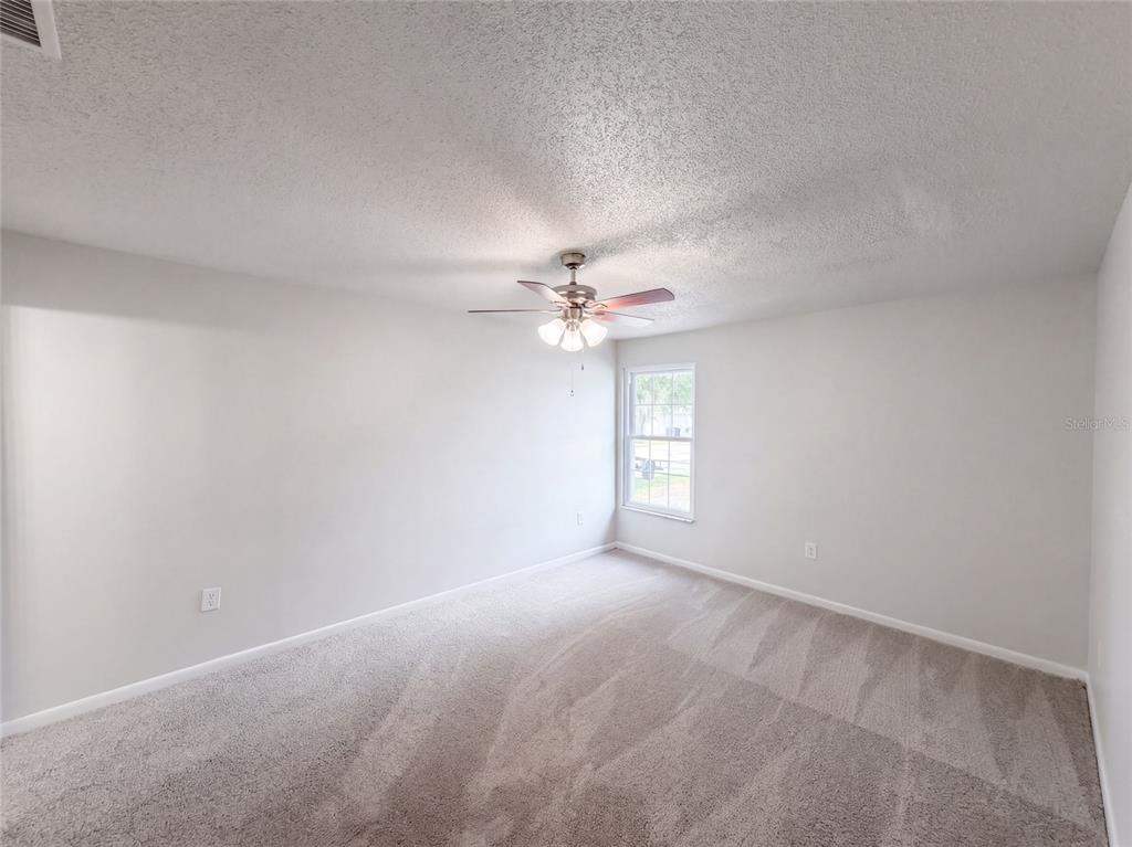 4610 DEVON AVENUE, LAKELAND, FL — photo 4 of 19