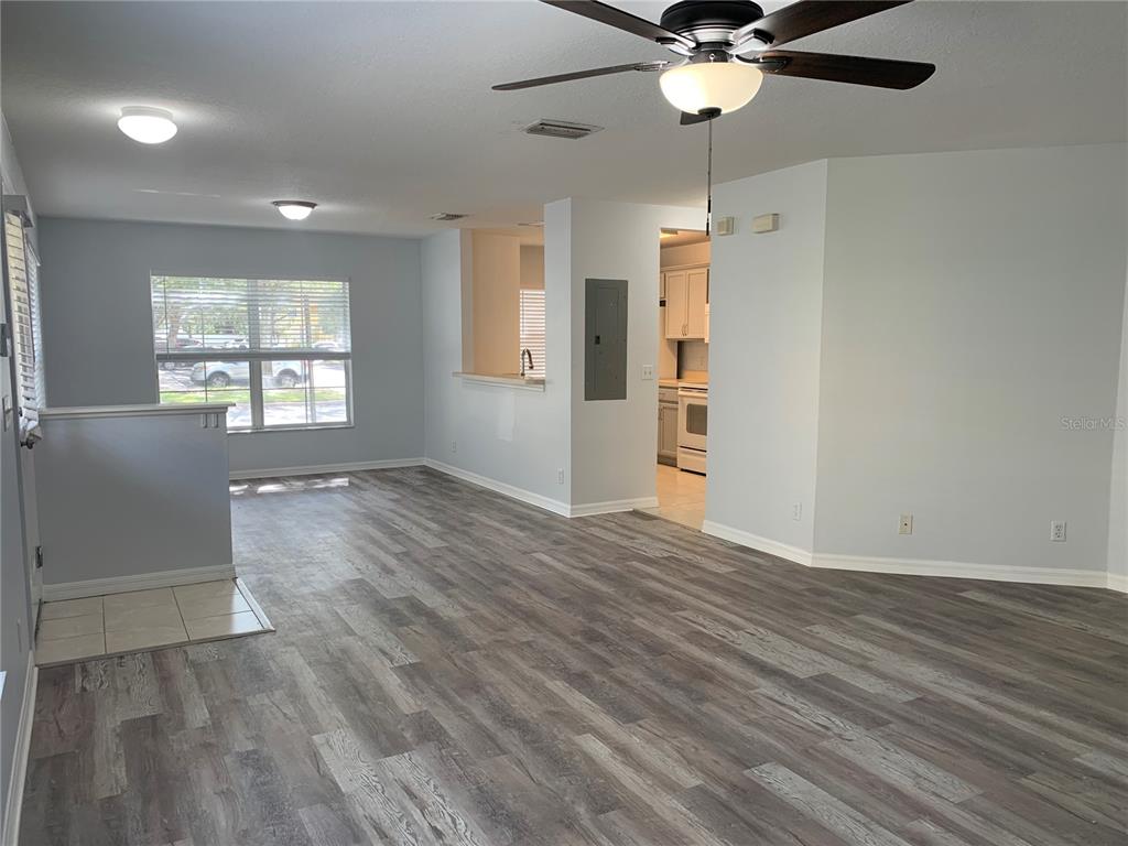 3318 SPY TOWER COURT, VALRICO, FL — photo 3 of 30