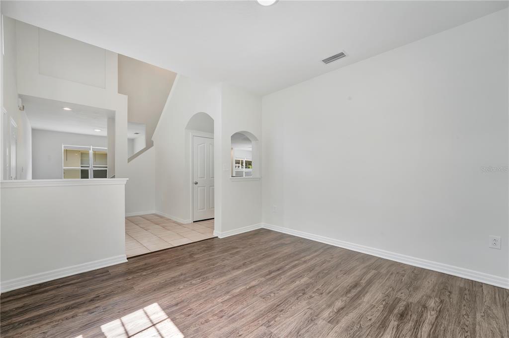 8218 CANARY CANYON WAY, TAMPA, FL — photo 5 of 30