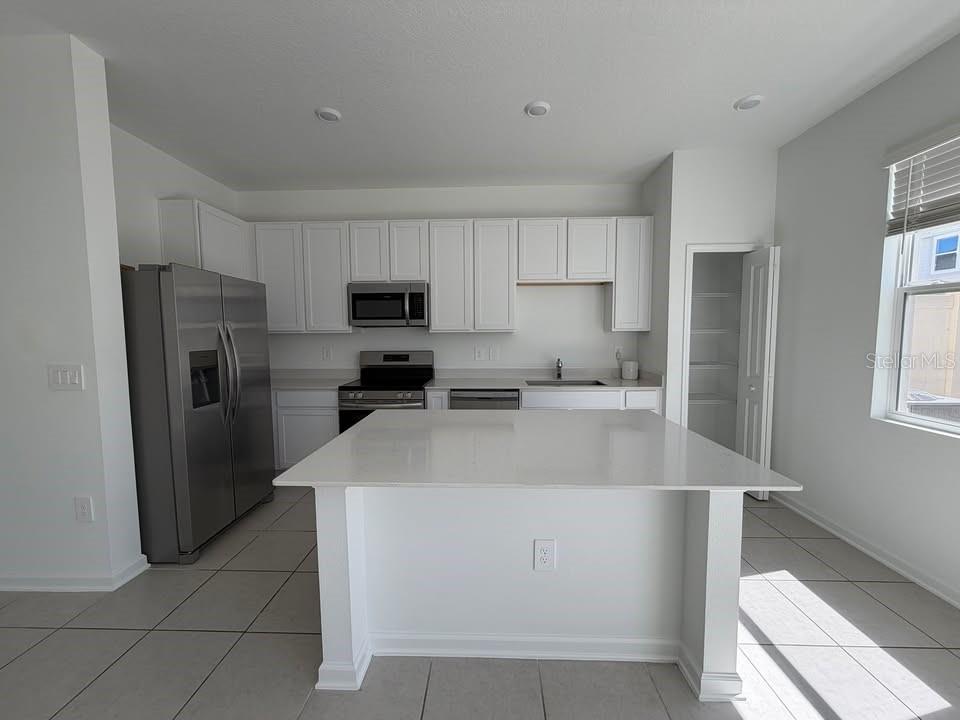 2678 SKYLINE LOOP, POINCIANA, FL — photo 3 of 13