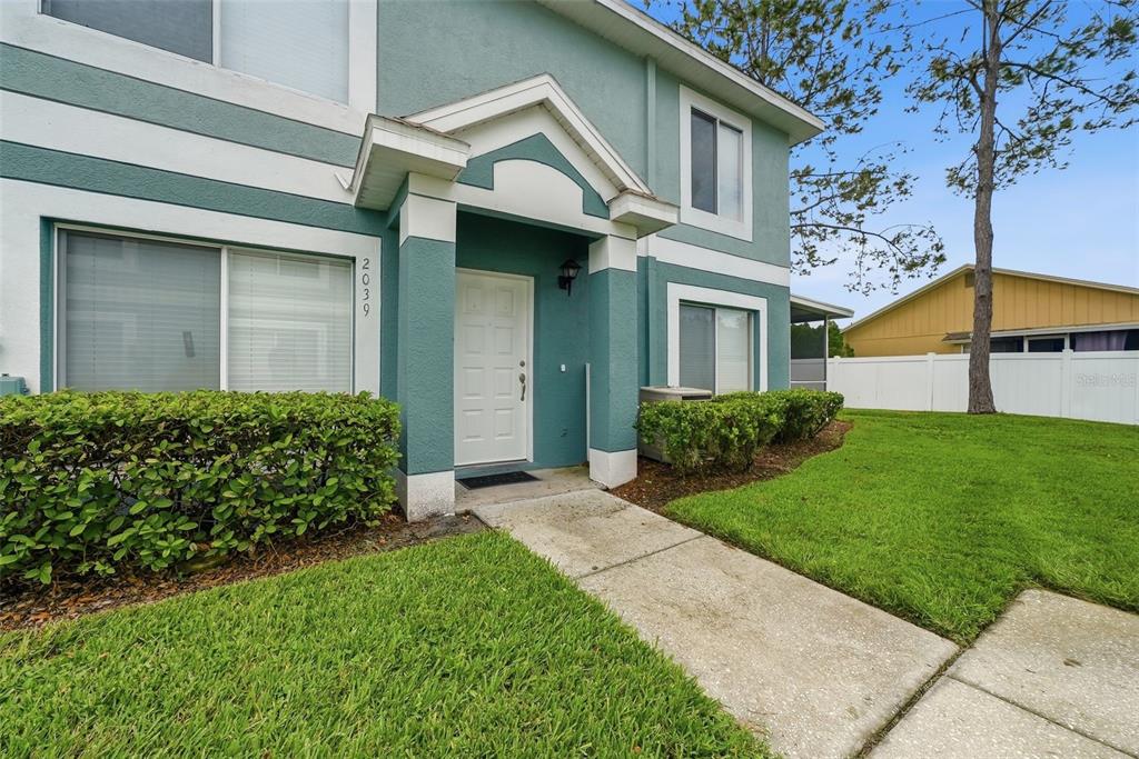 2039 FLUORSHIRE DRIVE, BRANDON, FL — photo 2 of 30
