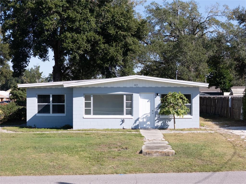 809 DISSTON AVENUE