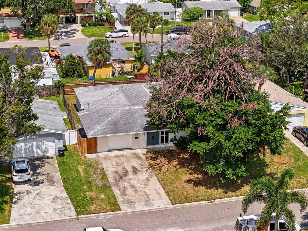 1849 NEW HAMPSHIRE AVENUE NE, ST PETERSBURG, FL — photo 2 of 30