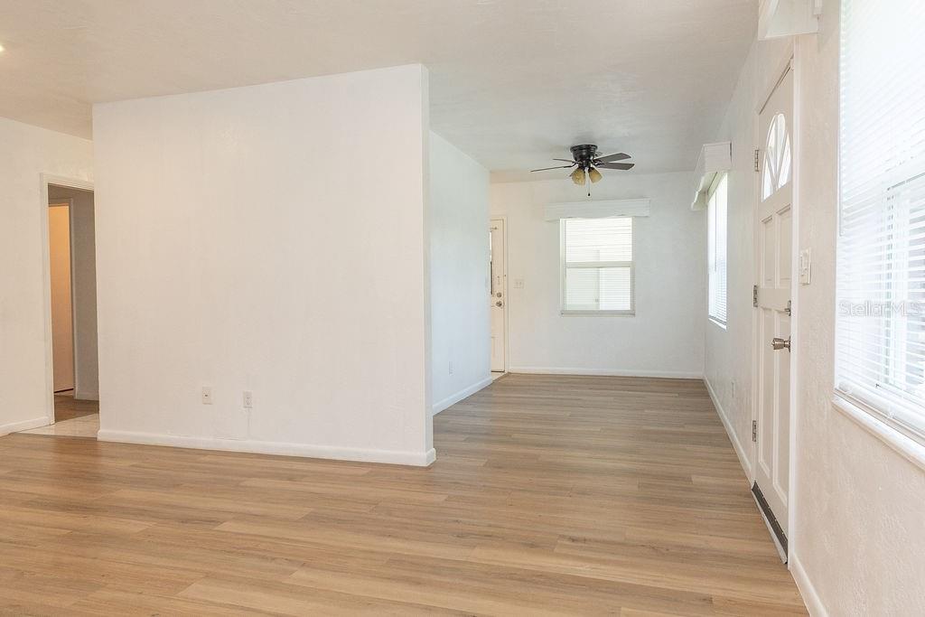 106 N KENTUCKY AVENUE, DELAND, FL — photo 5 of 18