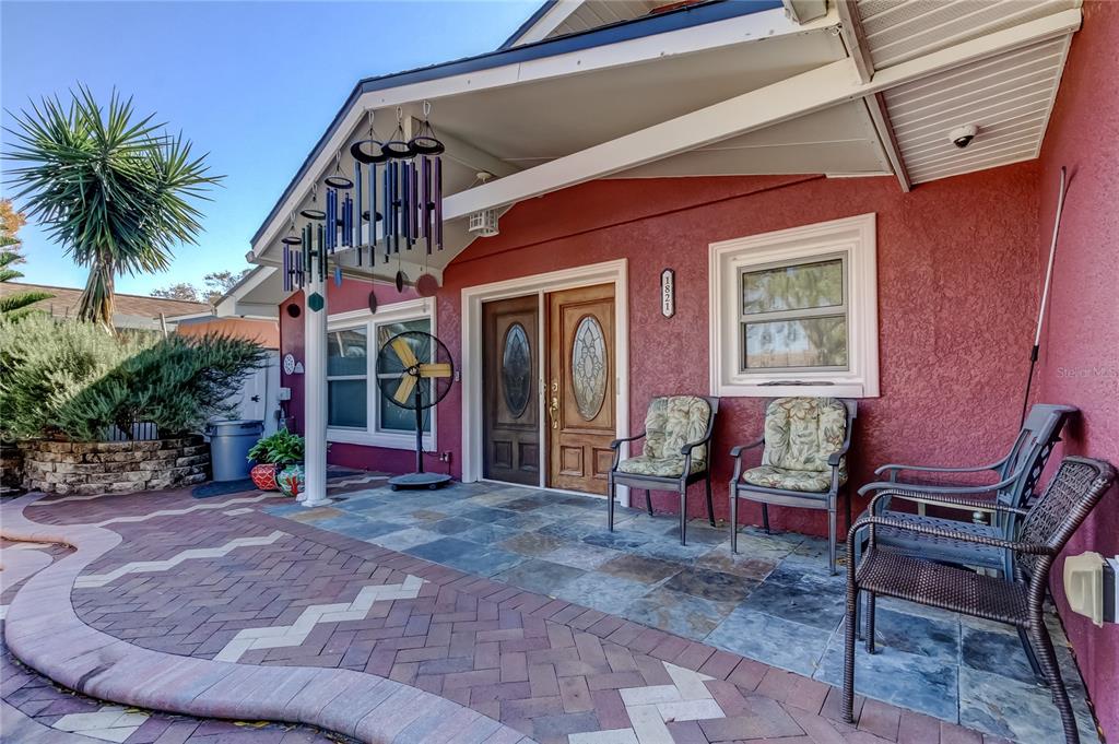 1821 DRIFTWOOD CIRCLE N