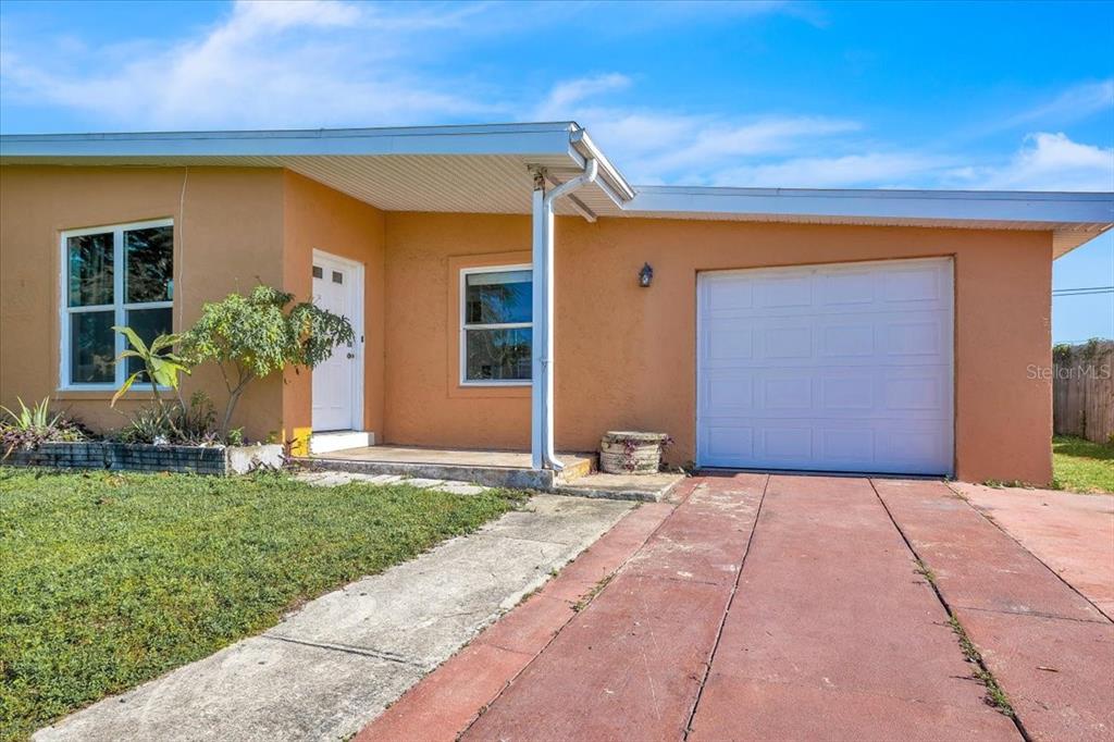22127 FELTON AVENUE, PORT CHARLOTTE, FL — photo 3 of 30