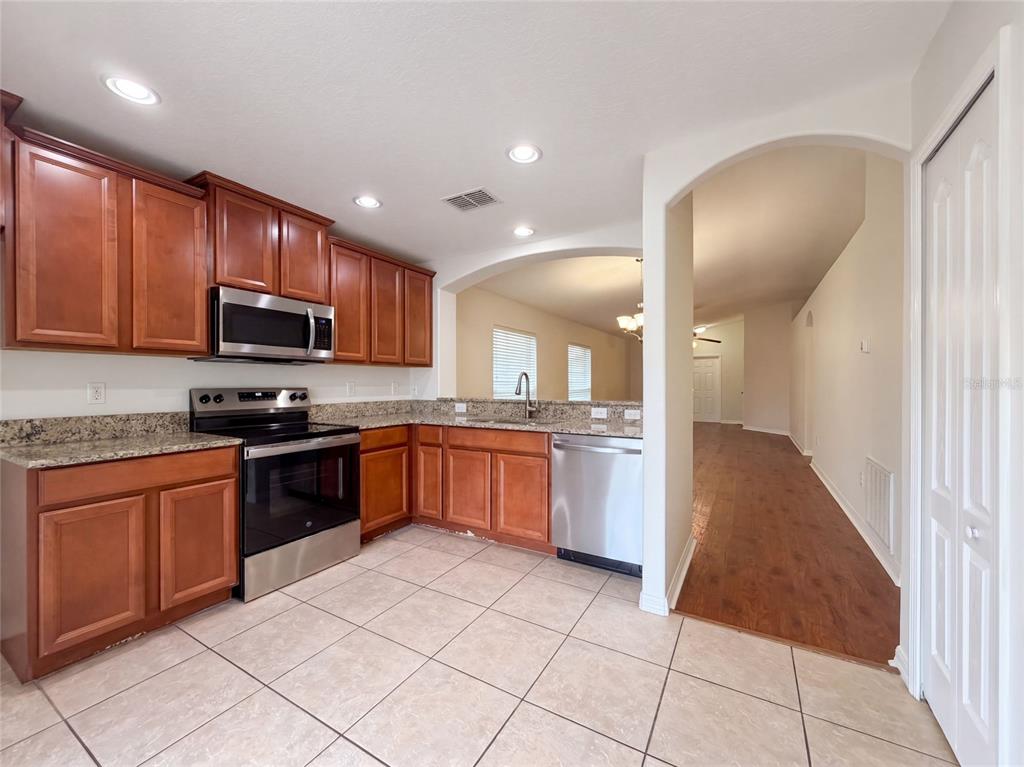 10418 WHITE PEACOCK PLACE, RIVERVIEW, FL — photo 2 of 24