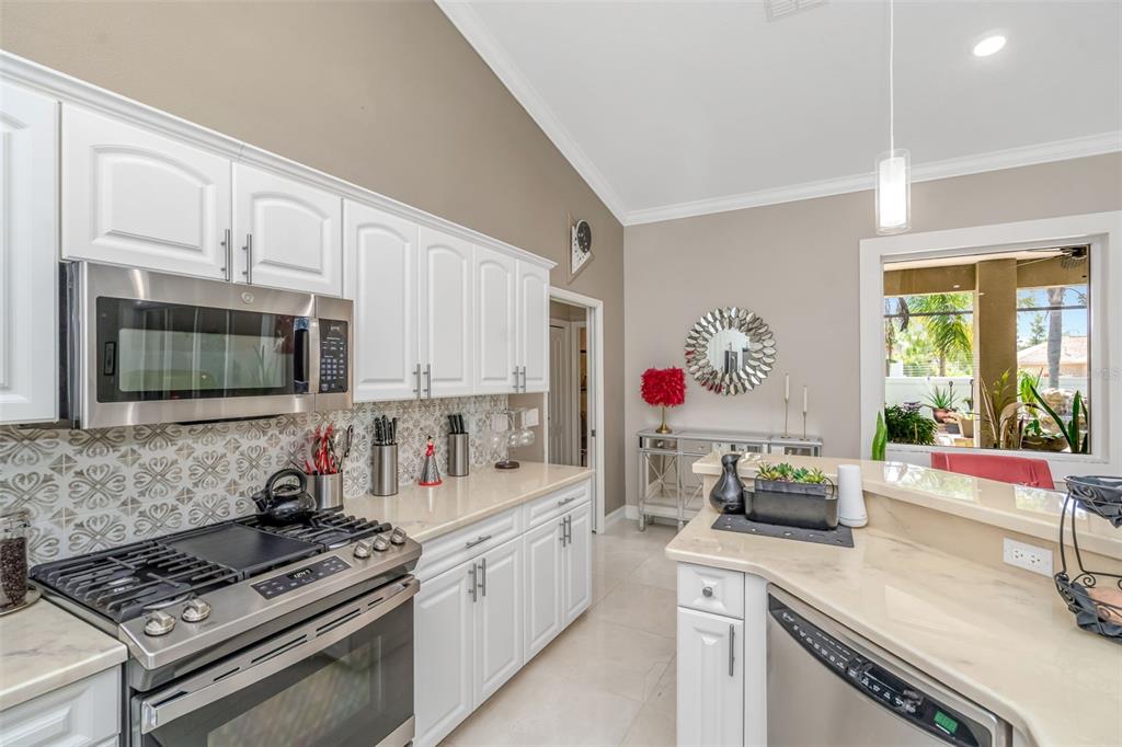 21812 CARSON DRIVE, LAND O LAKES, FL — photo 5 of 30