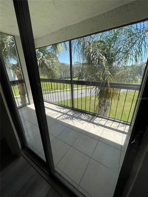 2201 CASCADES BOULEVARD UNIT 302, KISSIMMEE, FL — photo 2 of 13