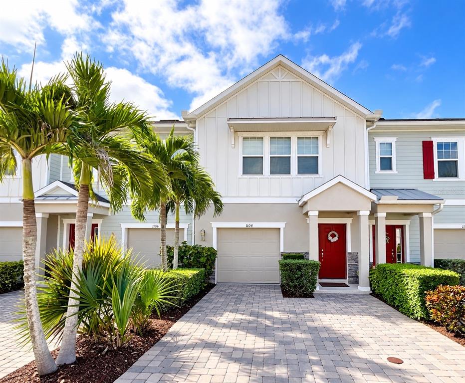 1104 CORAL LANE