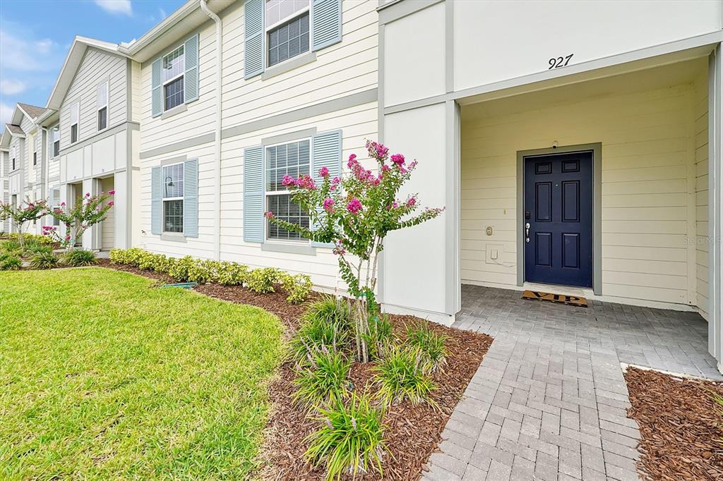 927 PARADISE DRIVE