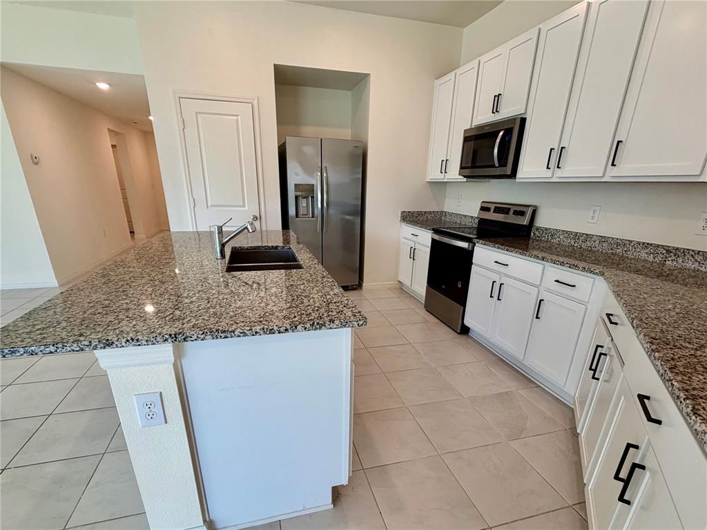 240 SUMMERLIN LOOP, HAINES CITY, FL — photo 3 of 28